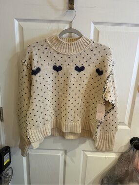 NWT Cream Heart-Pattern Knit Sweater